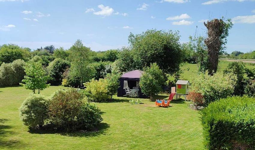 Auberge Aux Marais Montmartin-en-Graignes Ngoại thất bức ảnh